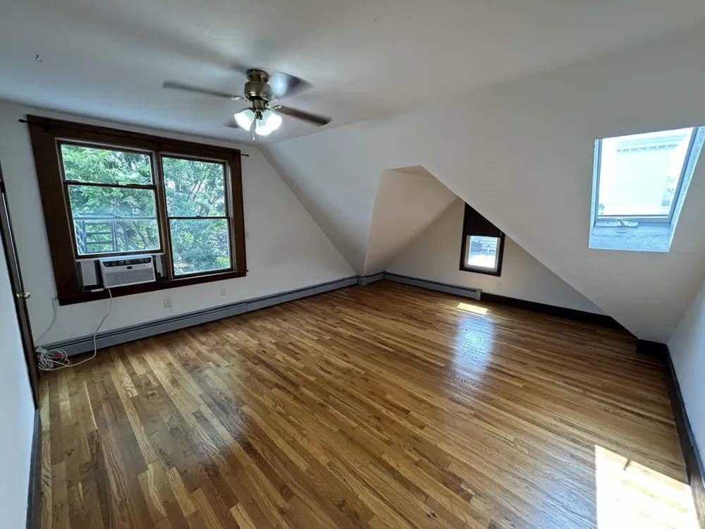 16 46TH ST Weehawken, NJ 07086