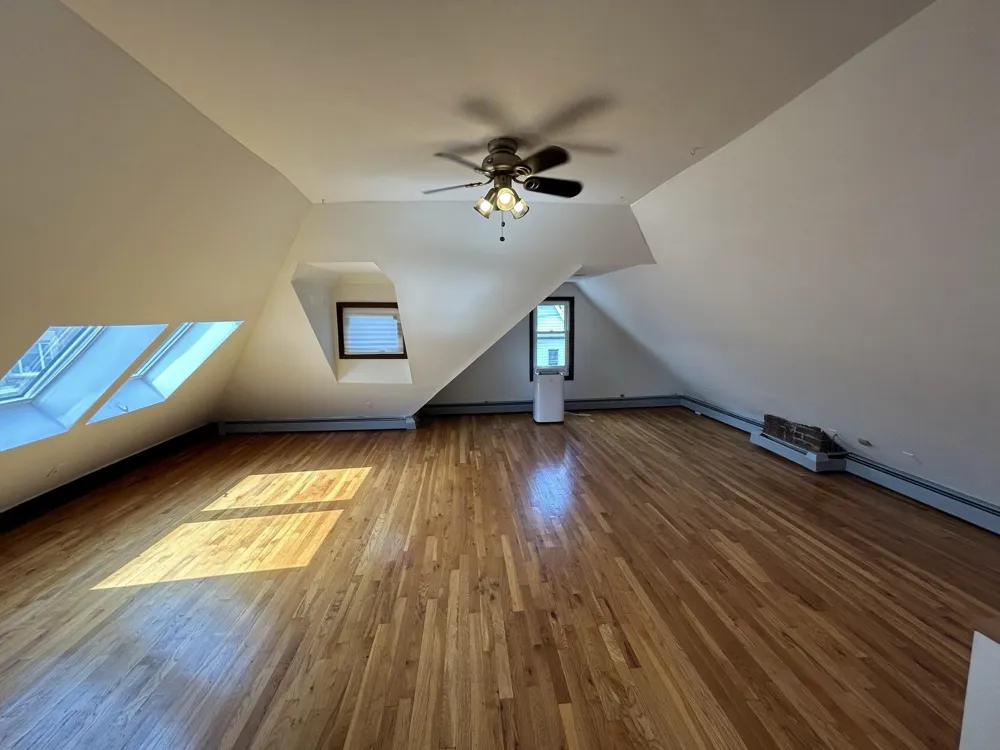 16 46TH ST Weehawken, NJ 07086
