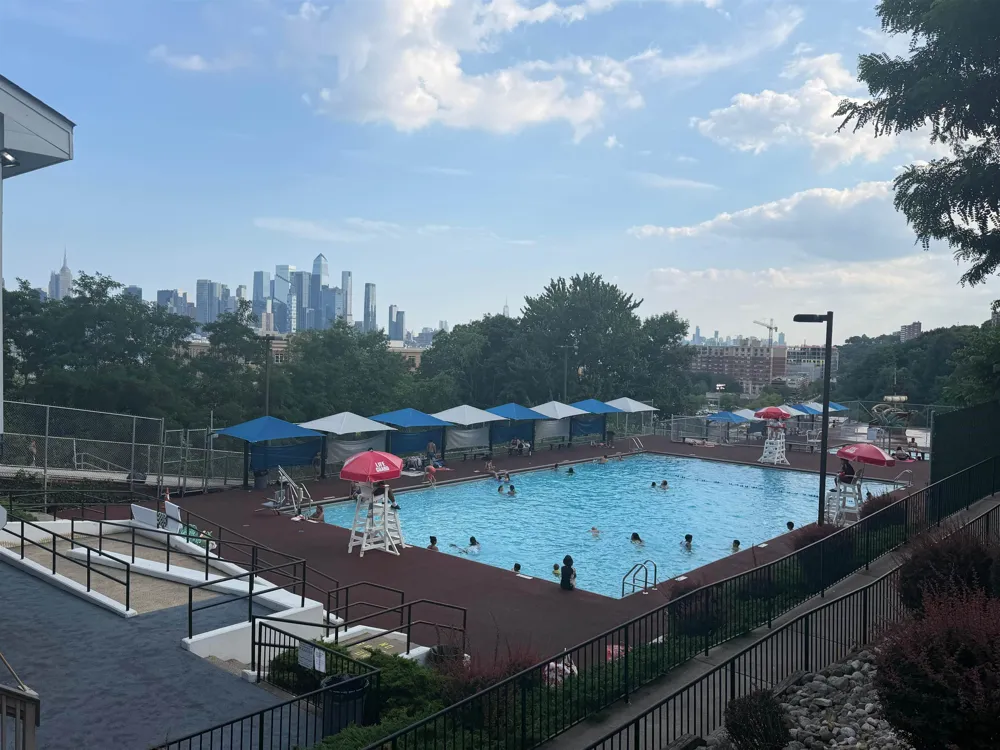 39 64TH ST West New York, NJ 07093