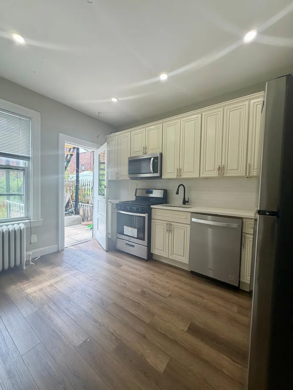 39 64TH ST West New York, NJ 07093