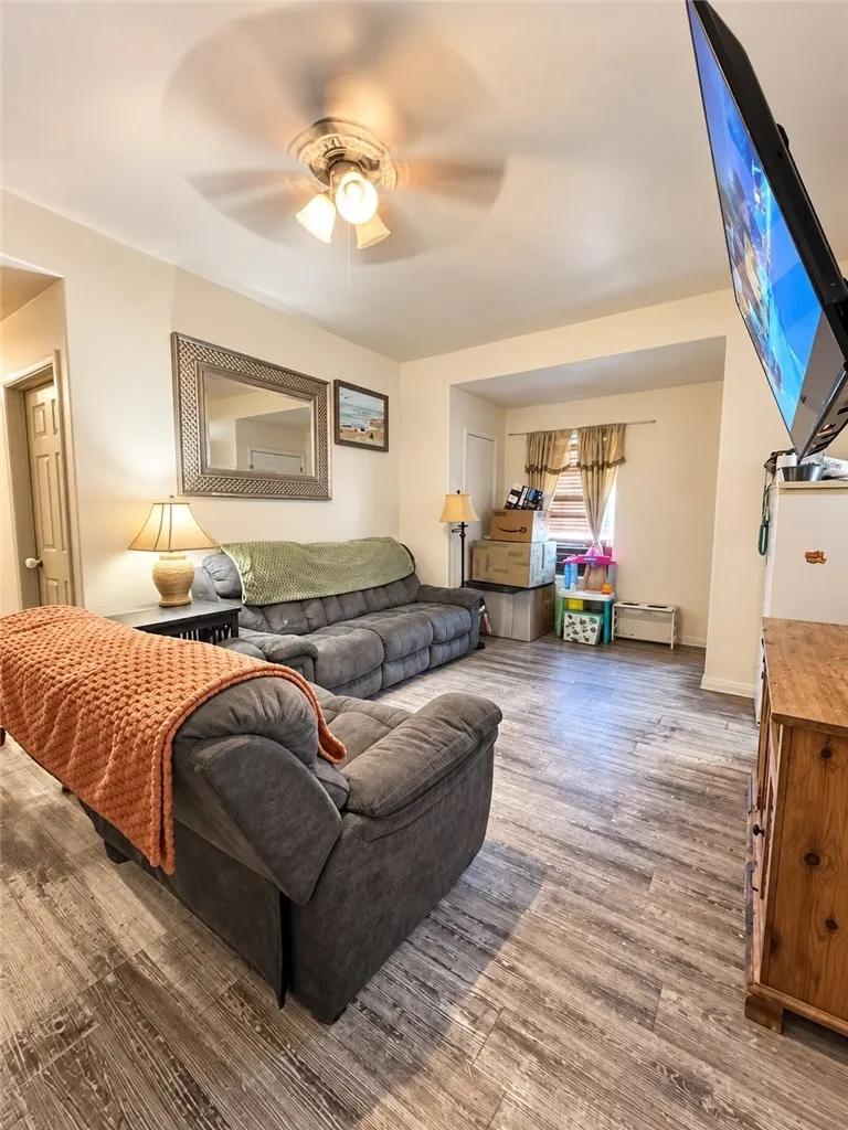 1913 Sandy Way Corpus Christi, TX 78418