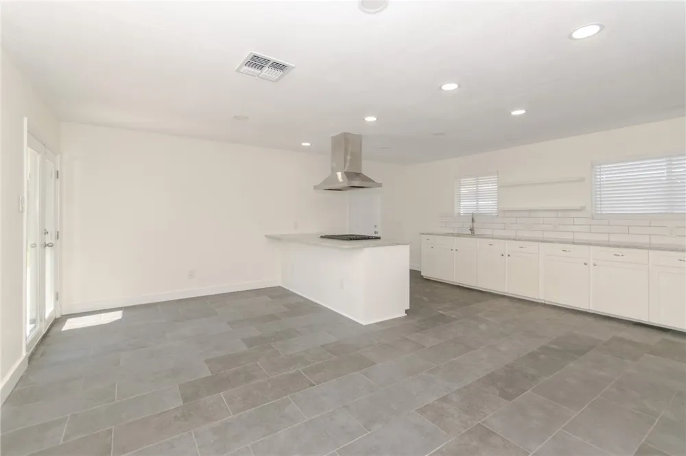 4013 Kingston Drive Corpus Christi, TX 78411