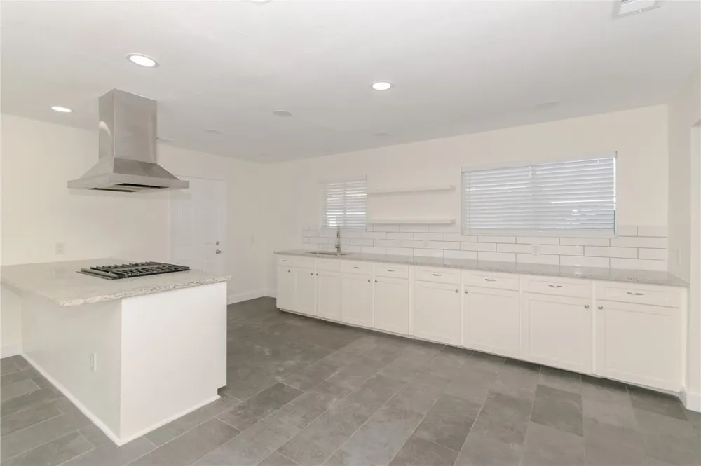 4013 Kingston Drive Corpus Christi, TX 78411