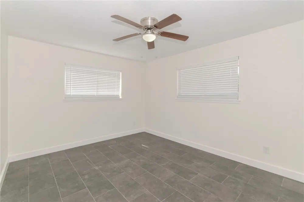 4013 Kingston Drive Corpus Christi, TX 78411