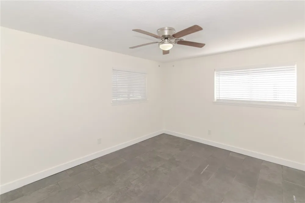 4013 Kingston Drive Corpus Christi, TX 78411