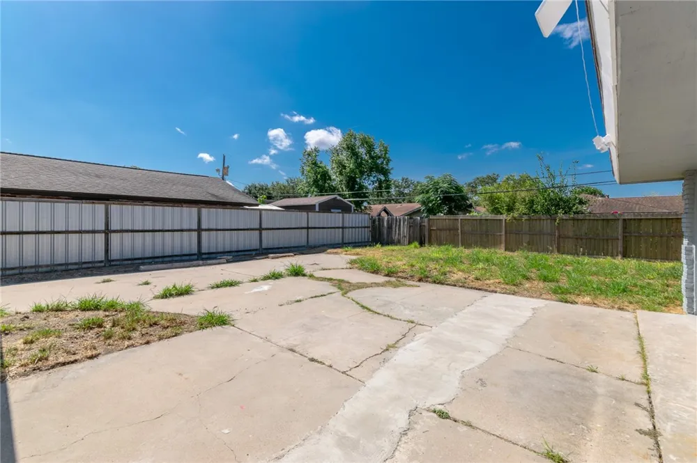 4013 Kingston Drive Corpus Christi, TX 78411