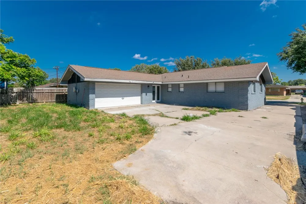 4013 Kingston Drive Corpus Christi, TX 78411