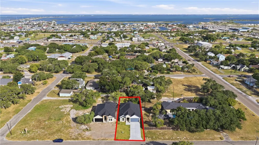 1041 S MCCAMPBELL Aransas Pass, TX 78336