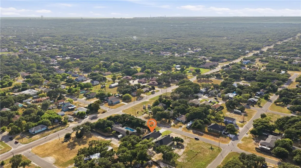 1041 S MCCAMPBELL Aransas Pass, TX 78336