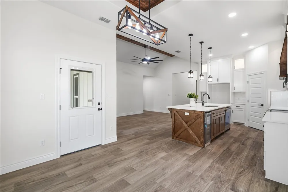 1041 S MCCAMPBELL Aransas Pass, TX 78336