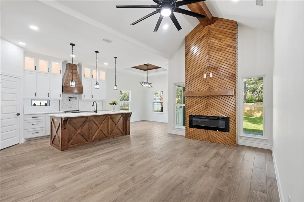 1041 S MCCAMPBELL Aransas Pass, TX 78336