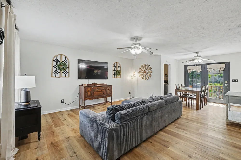 718 Paige Ct Columbia, TN 38401
