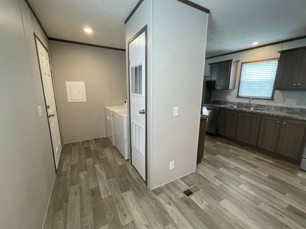 89 Elm Highland, MI 48357