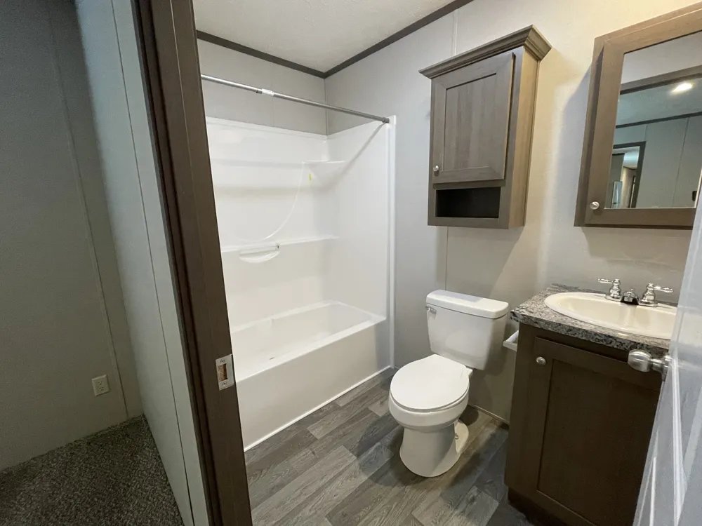 89 Elm Highland, MI 48357