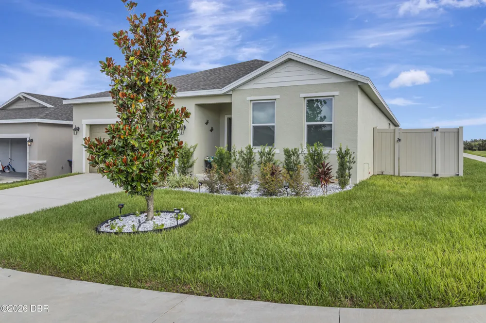 442 Quayside Avenue Mascotte, FL 34753