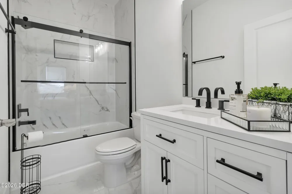 442 Quayside Avenue Mascotte, FL 34753