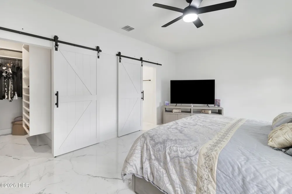 442 Quayside Avenue Mascotte, FL 34753