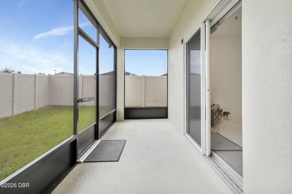 442 Quayside Avenue Mascotte, FL 34753