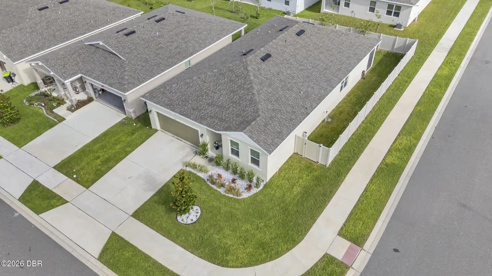 442 Quayside Avenue Mascotte, FL 34753