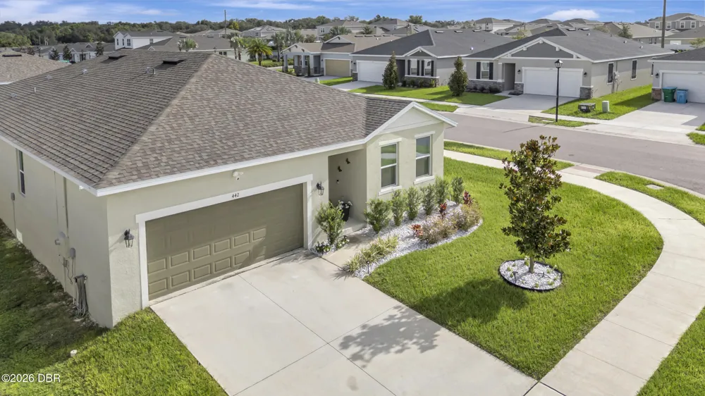442 Quayside Avenue Mascotte, FL 34753
