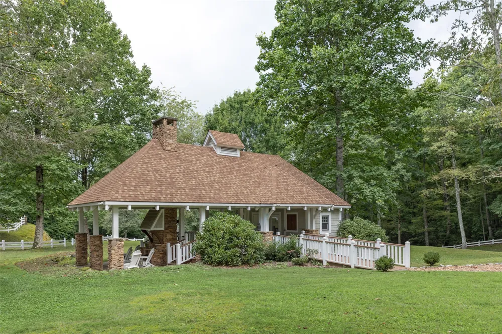 426 Meadowcrest Drive Cashiers, NC 28717