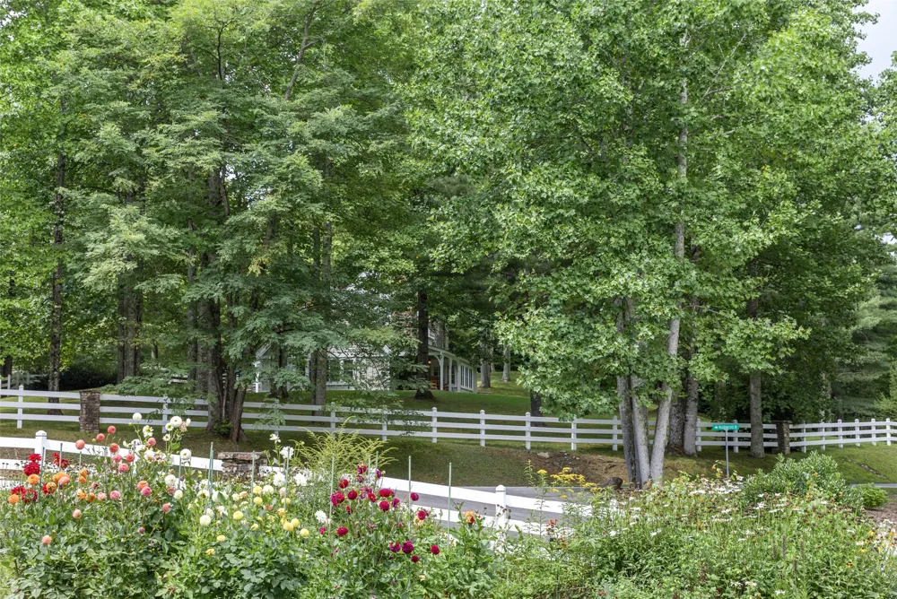 426 Meadowcrest Drive Cashiers, NC 28717