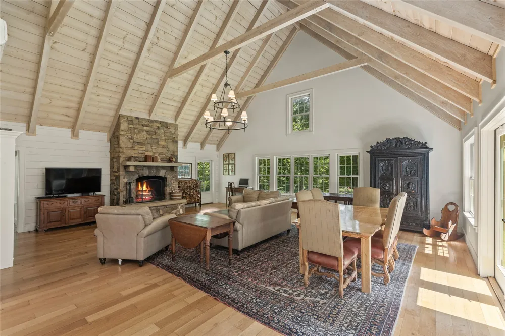 426 Meadowcrest Drive Cashiers, NC 28717