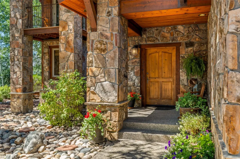 816 Spring Hill Road Steamboat Springs, CO 80487
