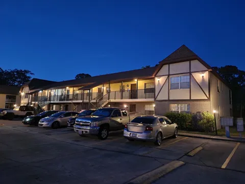 3145 Sir Hamilton Circle #11