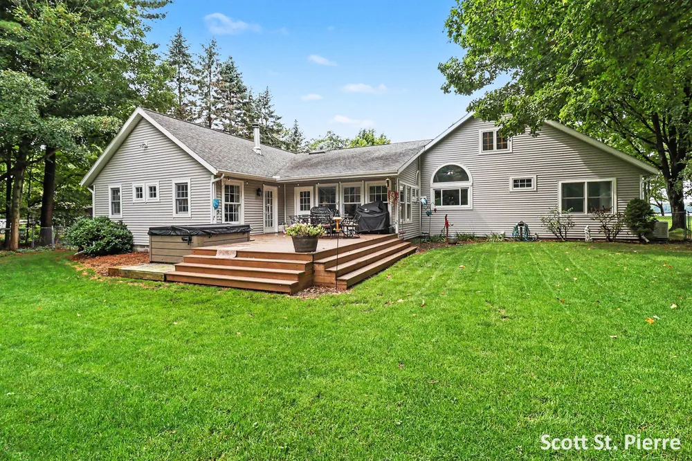 6635 S Shore Drive Fruitland Township, MI 49461