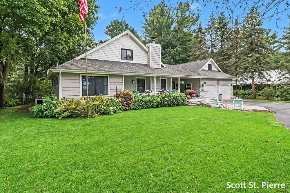 6635 S Shore Drive Fruitland Township, MI 49461