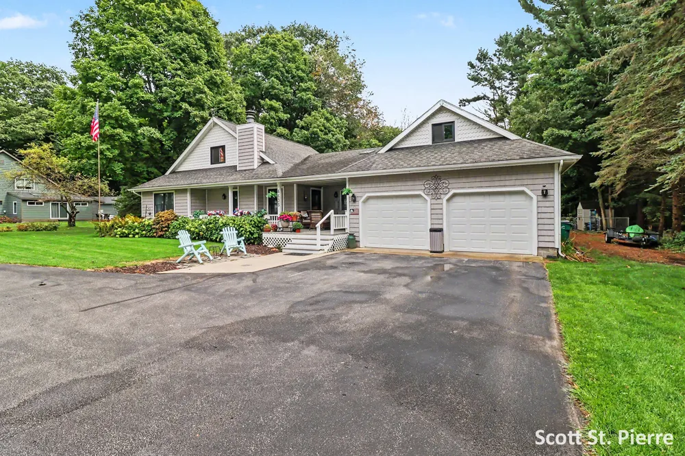 6635 S Shore Drive Fruitland Township, MI 49461