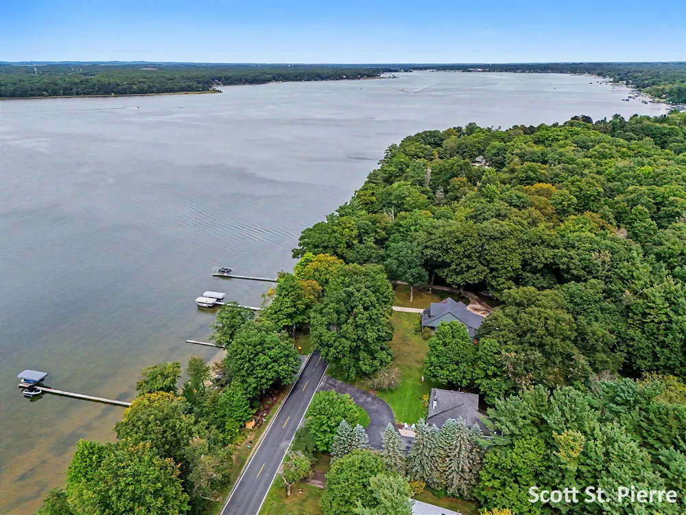 6635 S Shore Drive Fruitland Township, MI 49461