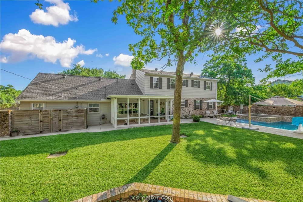 3711 Sunnybrook Lane Bryan, TX 77802