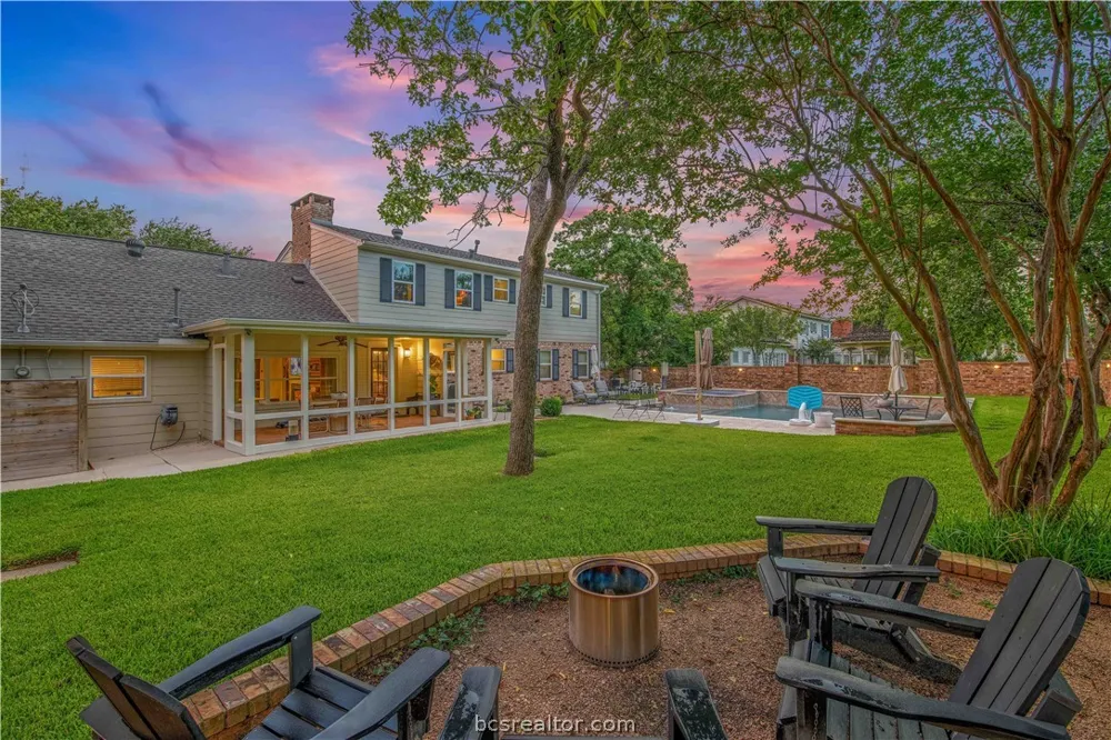 3711 Sunnybrook Lane Bryan, TX 77802