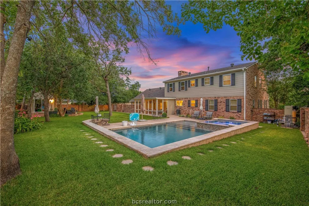 3711 Sunnybrook Lane Bryan, TX 77802