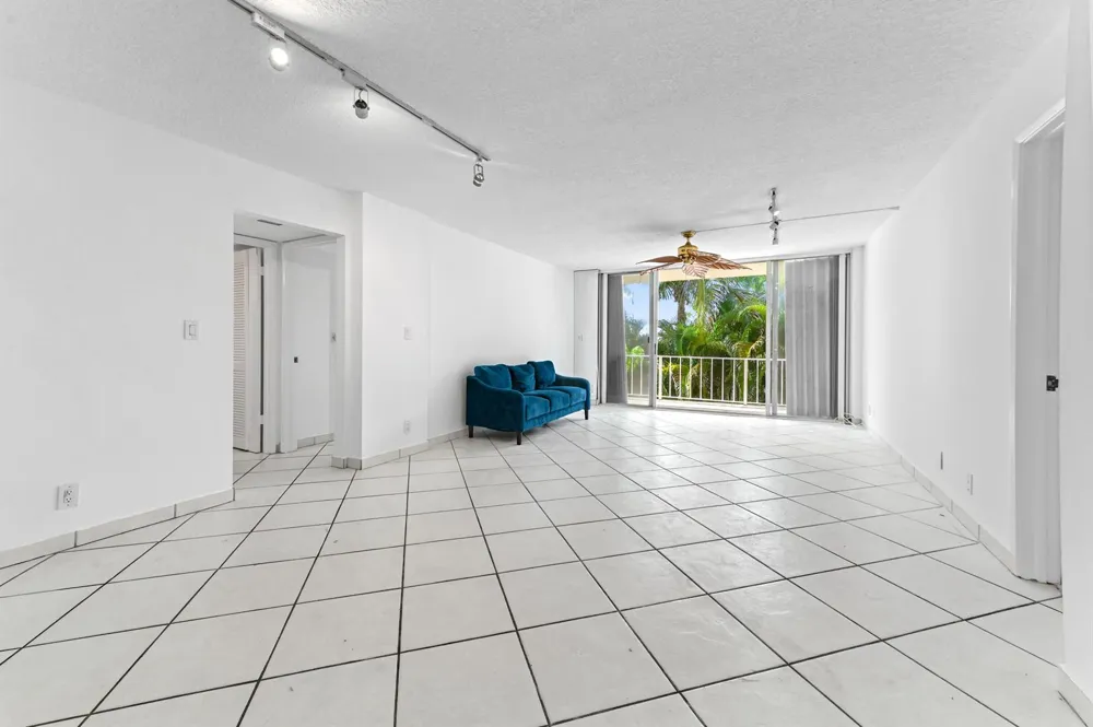 3575 S OCEAN BOULEVARD #309 South Palm Beach, FL 33480