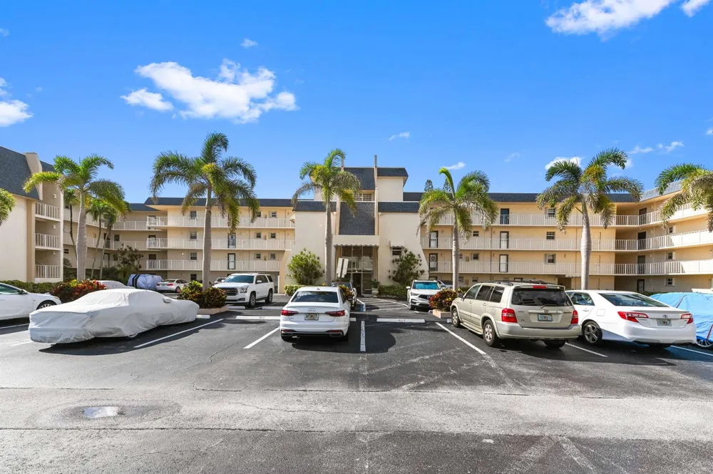 3575 S OCEAN BOULEVARD #309 South Palm Beach, FL 33480