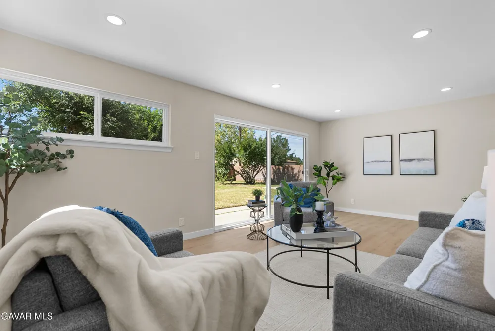 512 E Lingard Street Lancaster, CA 93535