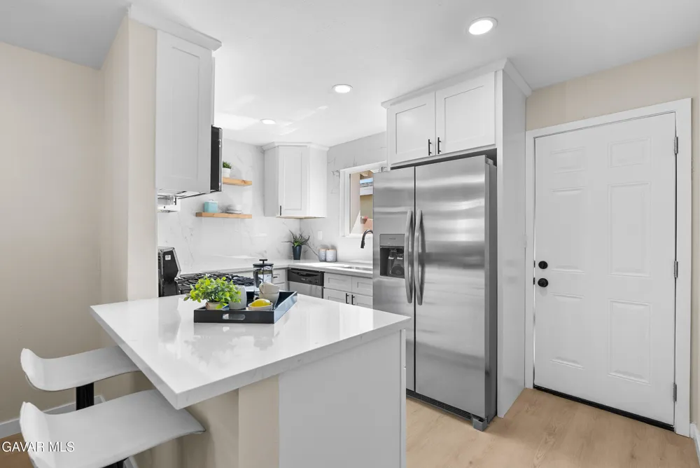512 E Lingard Street Lancaster, CA 93535