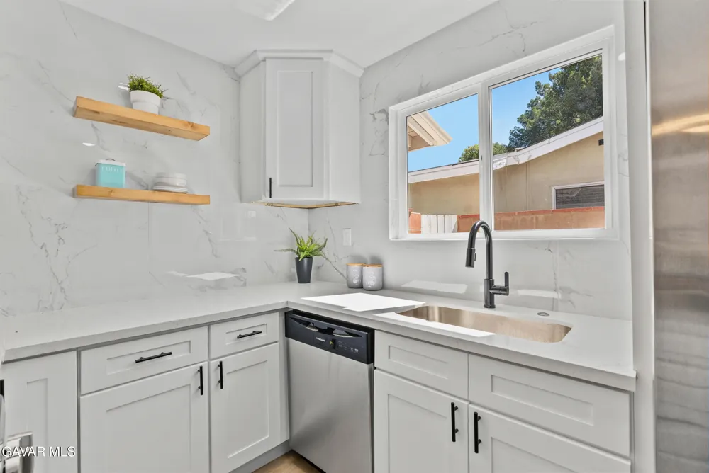 512 E Lingard Street Lancaster, CA 93535