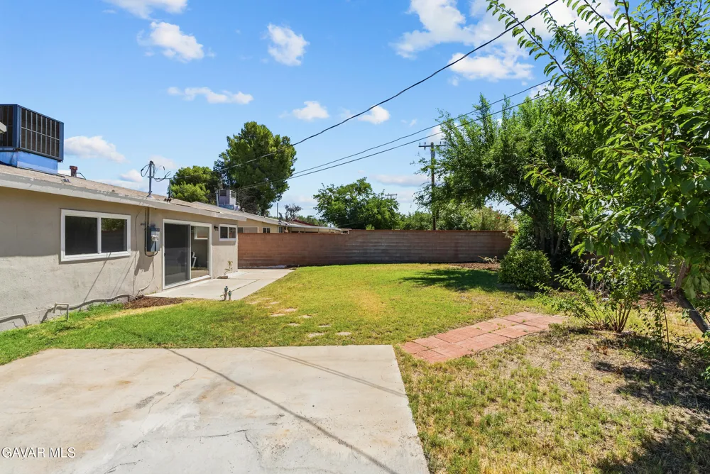 512 E Lingard Street Lancaster, CA 93535