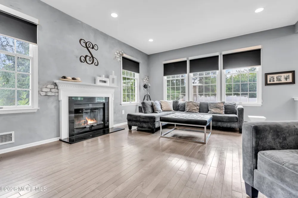 2395 Apple Ridge Circle Manasquan, NJ 08736