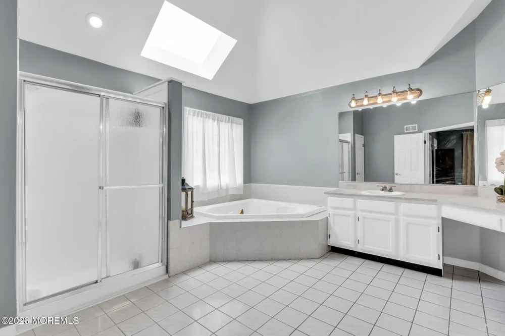 2395 Apple Ridge Circle Manasquan, NJ 08736