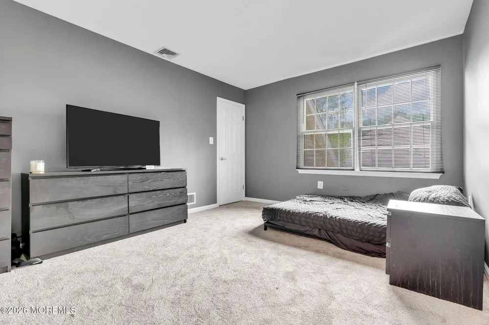 2395 Apple Ridge Circle Manasquan, NJ 08736