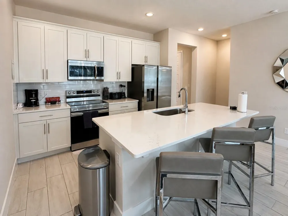 7821 SPECTRUM DRIVE Kissimmee, FL 34747