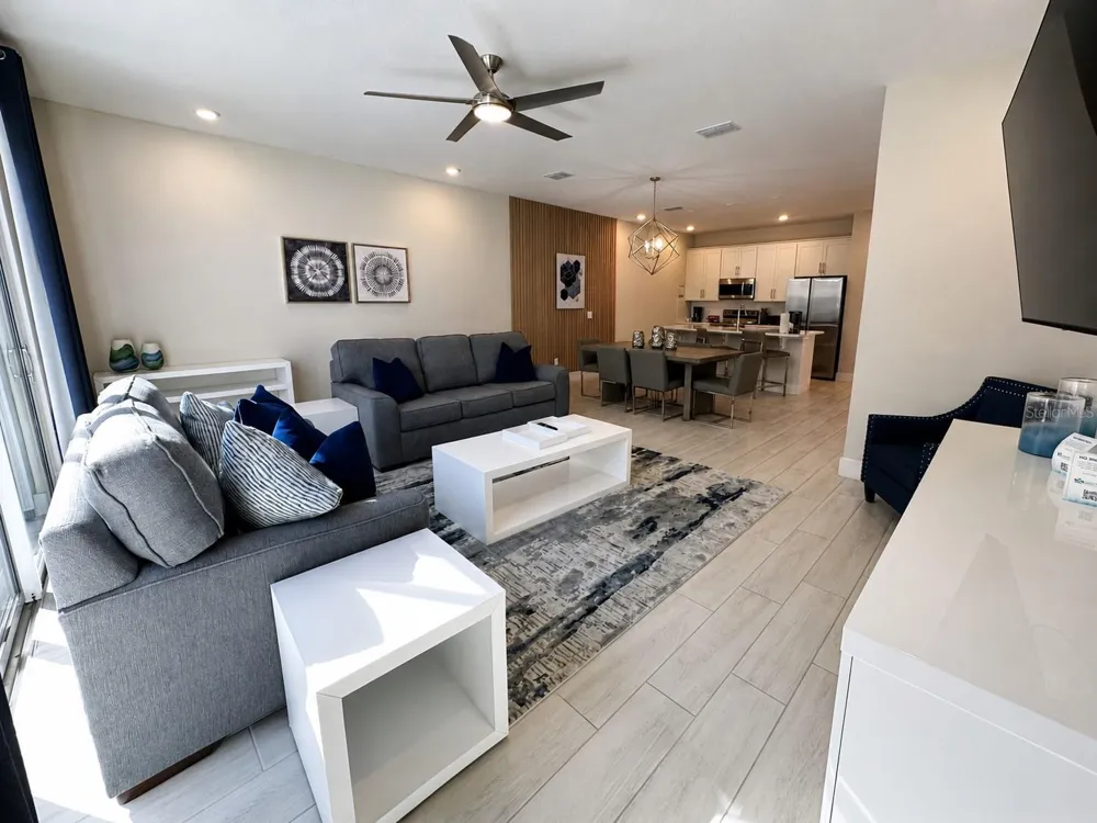 7821 SPECTRUM DRIVE Kissimmee, FL 34747