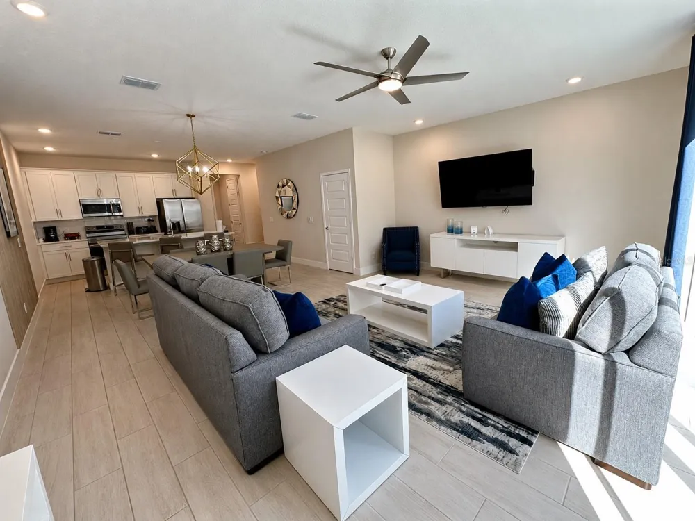 7821 SPECTRUM DRIVE Kissimmee, FL 34747