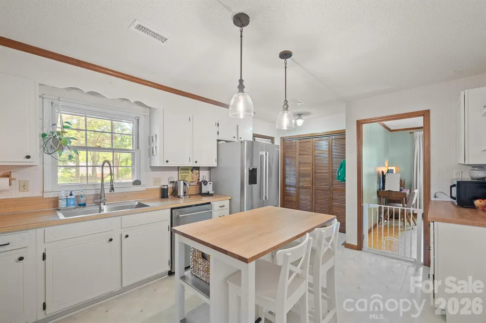 1414 Jodhpur Court Charlotte, NC 28212