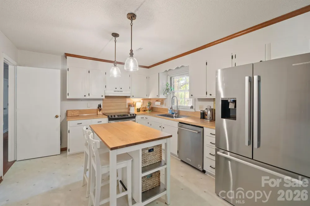1414 Jodhpur Court Charlotte, NC 28212
